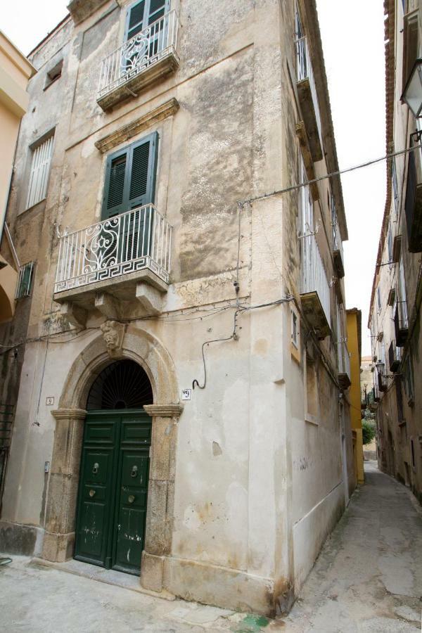 Isola Bella Sea-View Apartment Tropea Exterior photo